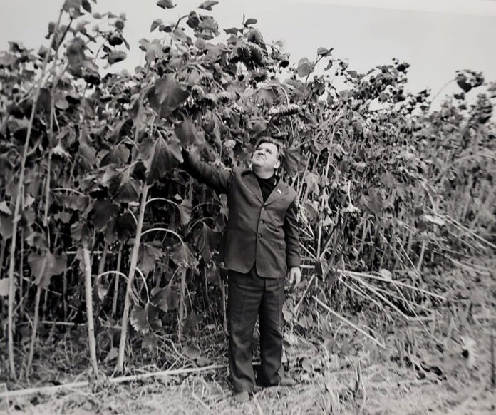 1.1.185 Я. Геринг на поле